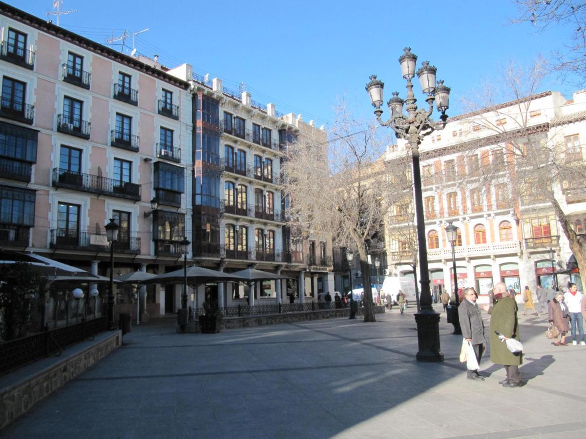 Apartamentos Suenos De Toledo Exterior photo