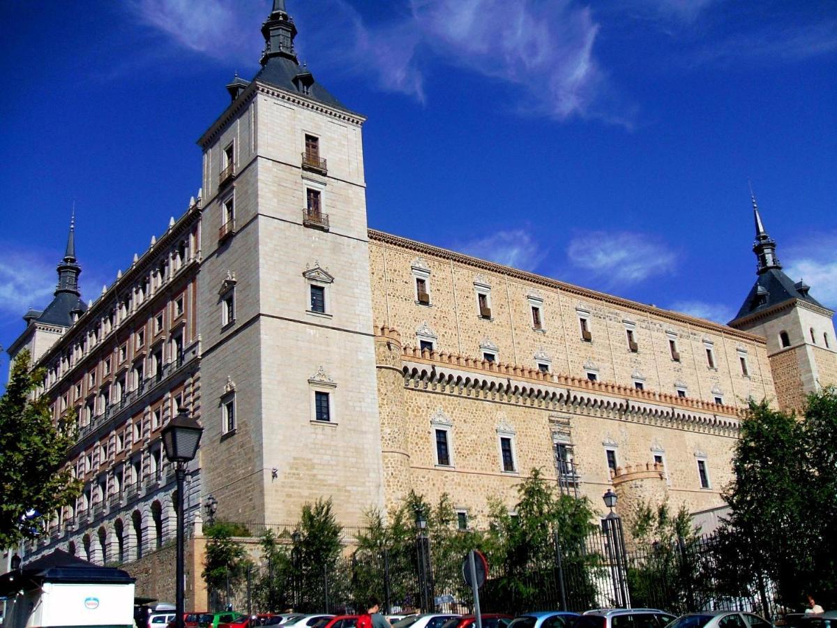 Apartamentos Suenos De Toledo Exterior photo